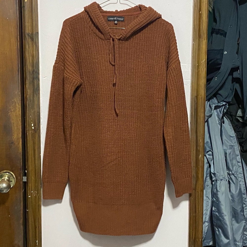 NWOT size M knit sweater dress brown